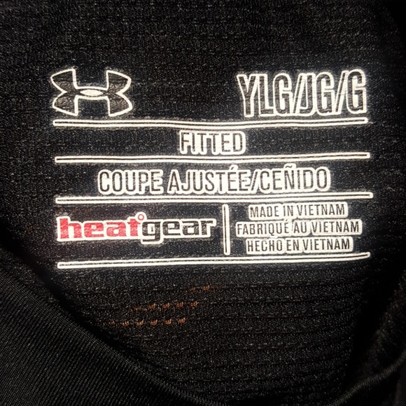 ⛔SOLD⛔ Boys Under Armour Fitted Compression Shirt - Picture 3 of 4